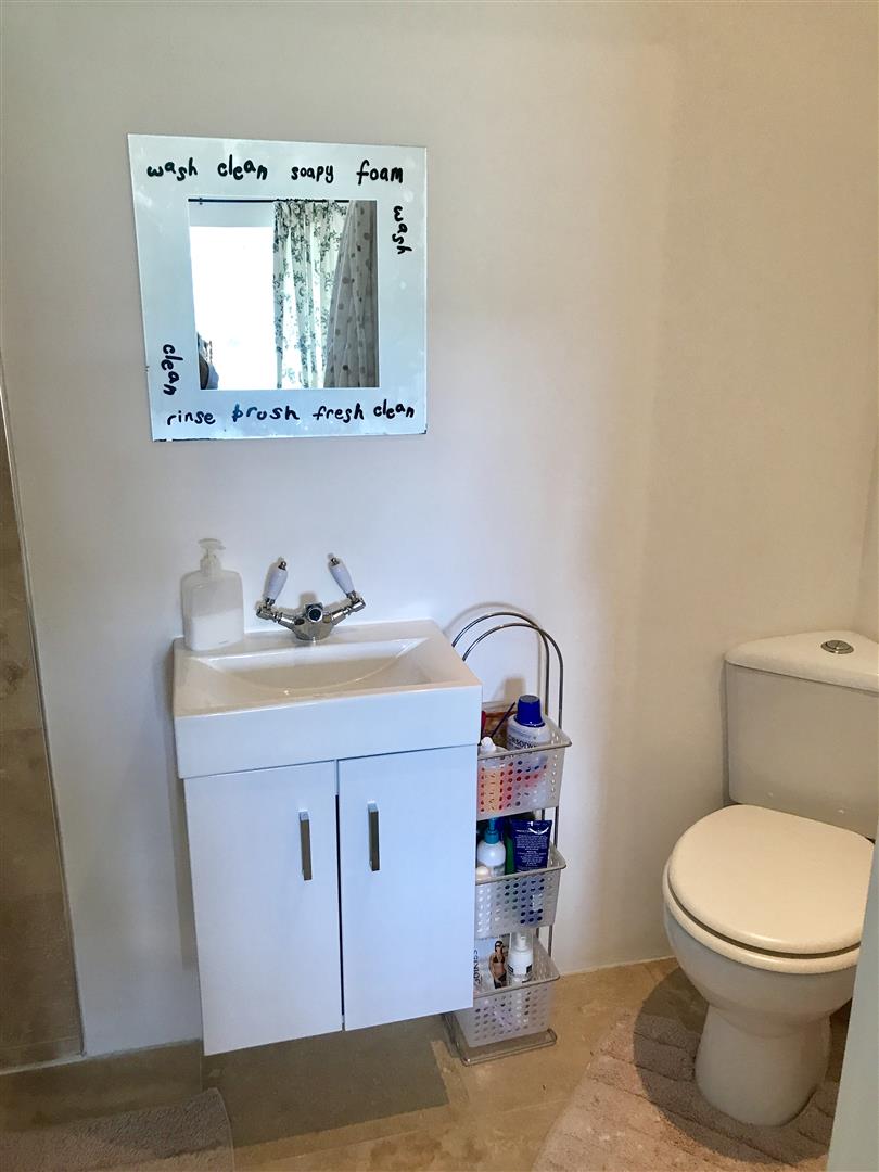 EN SUITE SHOWER